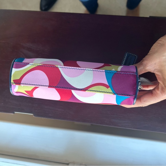 NEW Coach Multicolor Scarf Print Satin Cosmetic Bag - Picture 5 of 6
